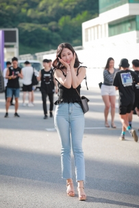 【精选街拍】Vol.2266 清秀迷人的模样 [68P-522MB]